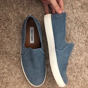Steve Madden slip ons